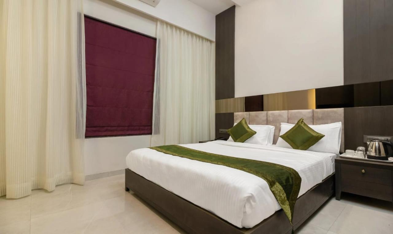 Hotel Oyster Suite Andheri West 뭄바이 외부 사진